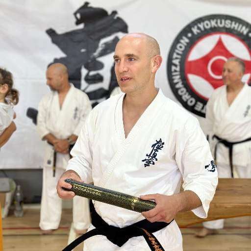 חן יחזקאל אמסטרדם