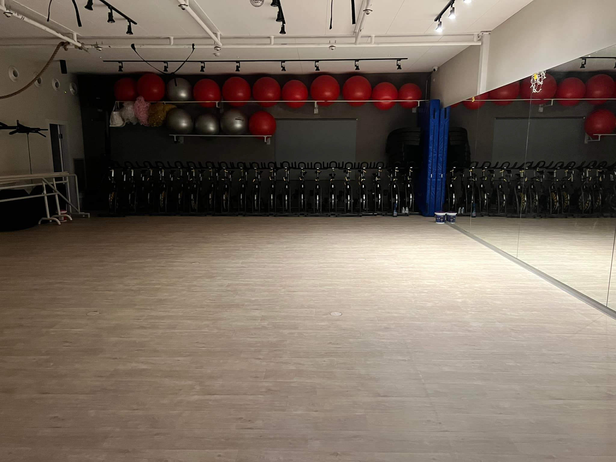 סטודיו סטפ אפ