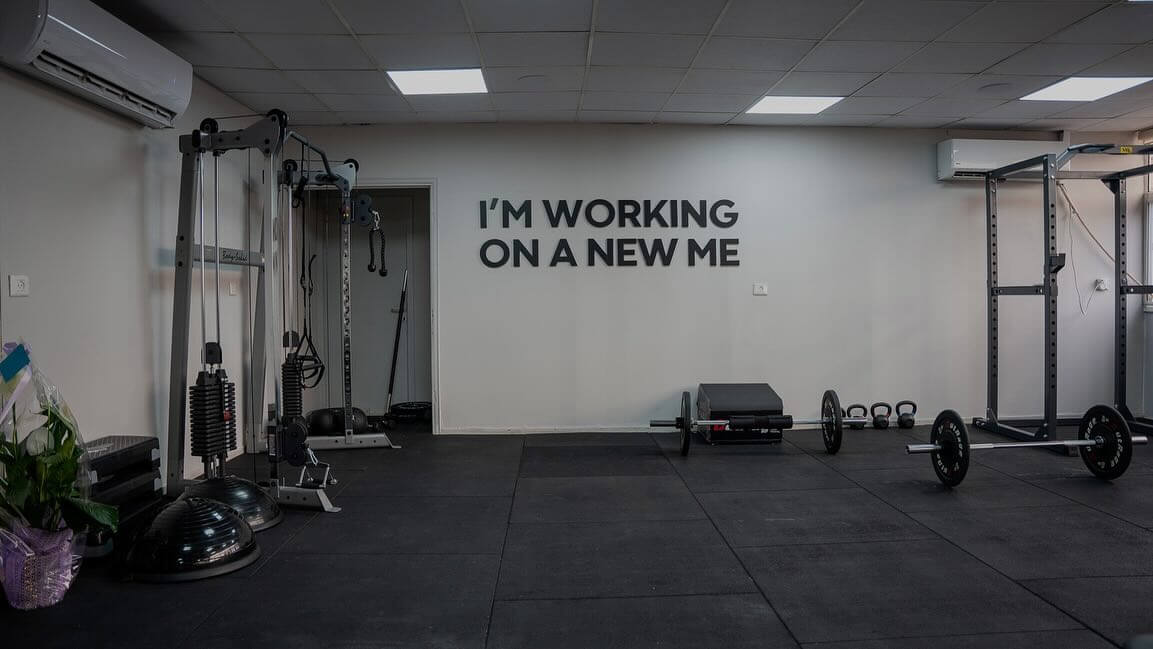 LP | fitness studio by luna