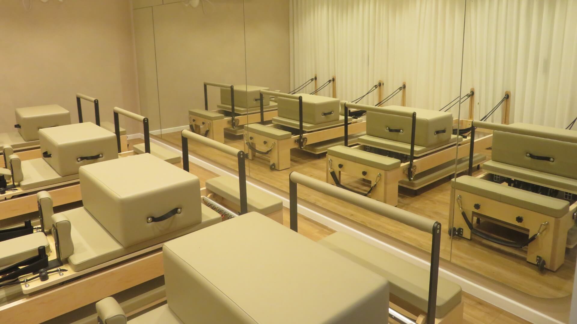 Bloo - פילאטיס מכשירים