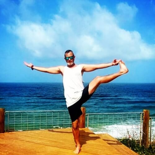 עמית מנבר יוגה ואומנות | lee