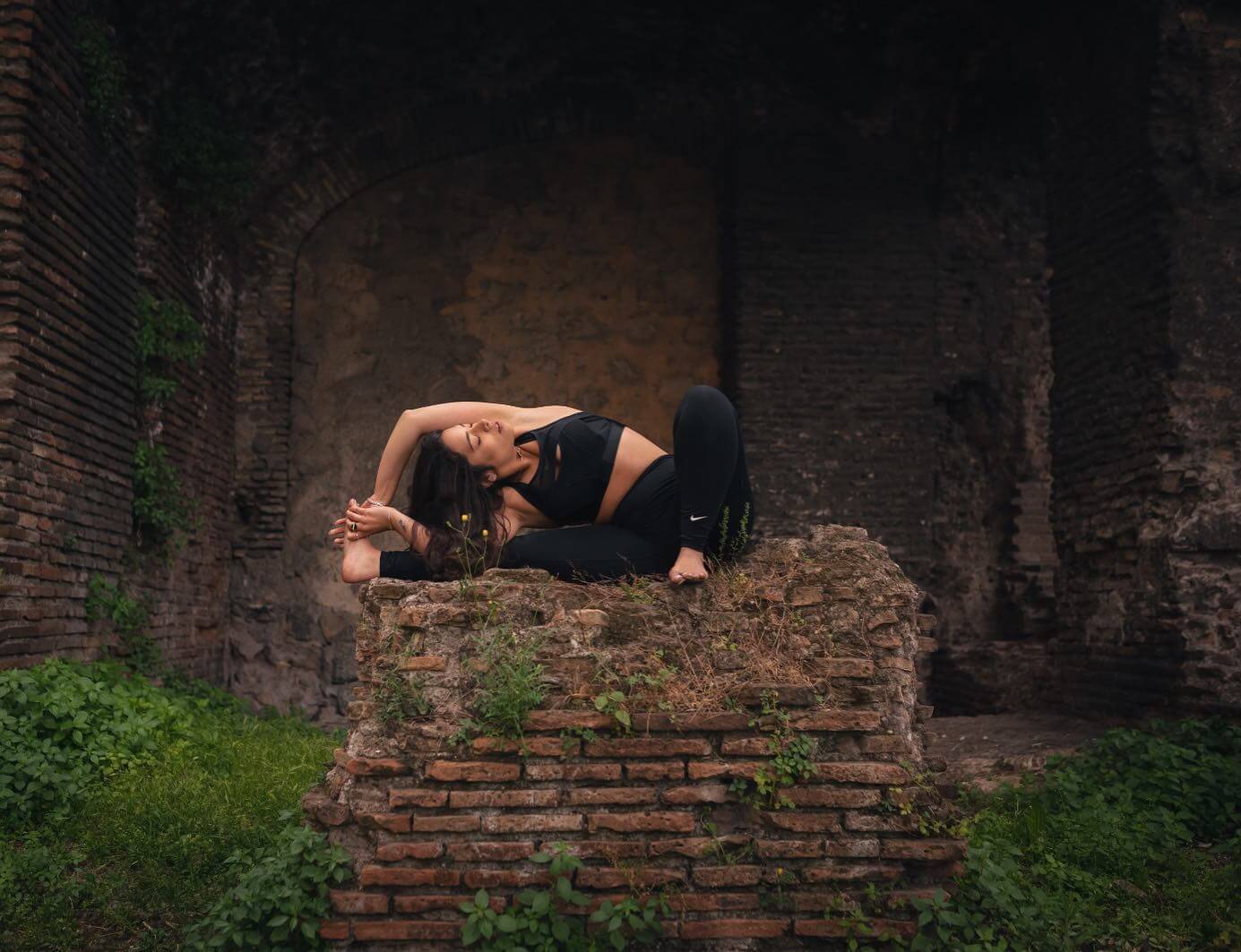 עמית סלע יוגה