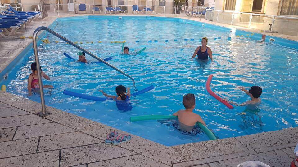 איריס טל לימודי שחייה