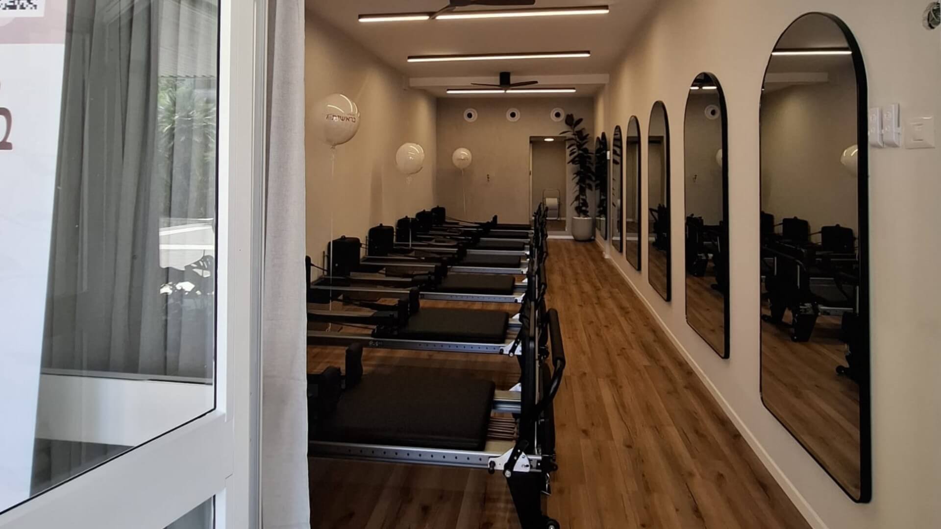 סטודיו בראשית fit