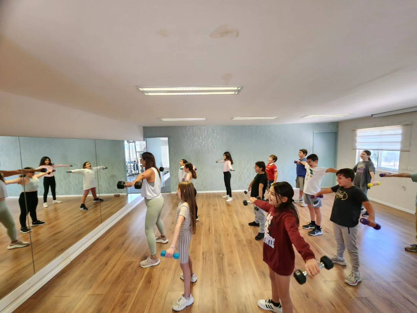 FLOW|פלואו-המקום שלך לזרום בין fitness,פנאי ועצמך.