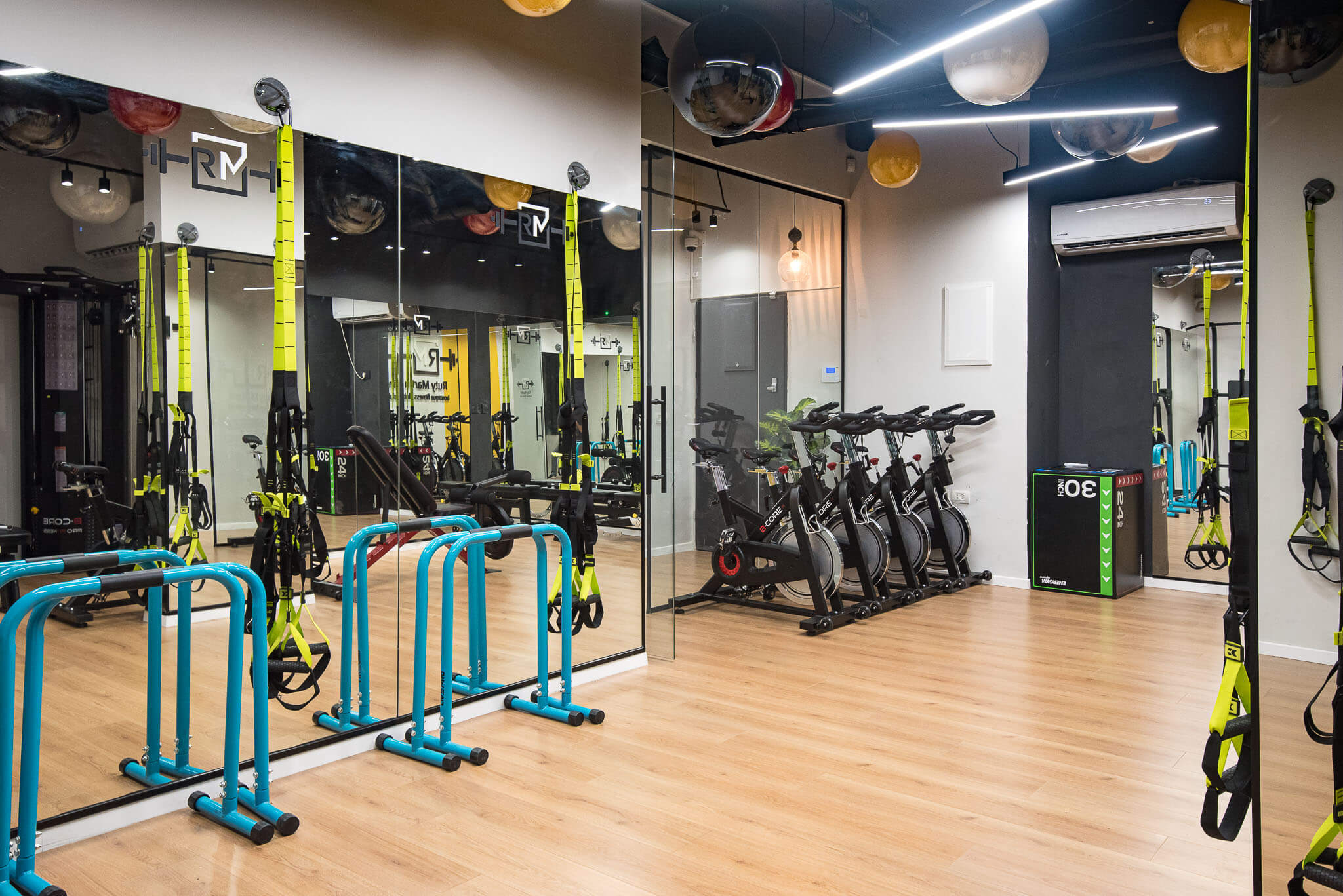 RM boutique fitness club 